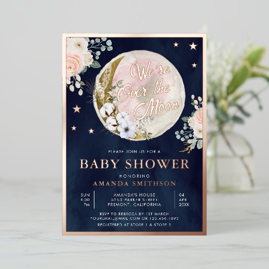 Over de maan marineblauw Baby shower roze roze roo Folie Uitnodiging (Staand Voorkant)