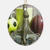 Over de Pitch & Crease: Football Cricket Blend Keramisch Ornament (Links)