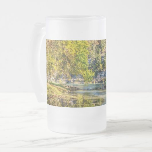 Over Dogwood Creek Frosted Glass Beer Mok (Voorkant links)