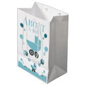 Over een Boy Baby shower Invite Gift Bag Medium Cadeauzakje (Voorkant Gekanteld)