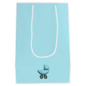 Over een Boy Baby shower Invite Gift Bag Medium Cadeauzakje (Achterkant)