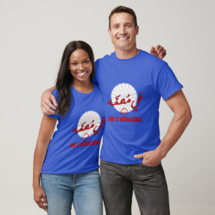 OVER EEN MISSIE - Arabisch & Engels kunstwerk - ف T-shirt
