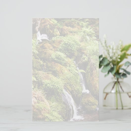 Over en onder briefpapier (Staand voorkant)