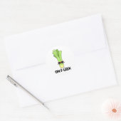 Over Fleek Funny Veggie Leek Pun Ronde Sticker (Envelop)