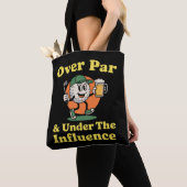 Over Par en Onder Invloed Golf Drinken Tote Bag (Dichtbij)