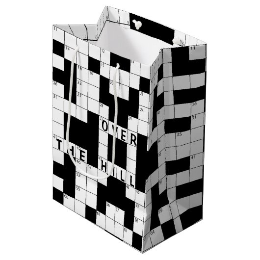 Over the Hill Birthday Crossword Puzzle Medium Cadeauzakje (Voorkant Gekanteld)