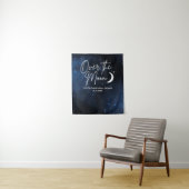 Over The Moon Achterwand Bruidsmeisjesfeest Vertic Wandkleed (In situ)