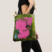 Overal Bold Pink Abstract in Forest Tote Bag (Dichtbij)