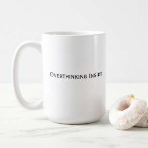 Overdenken van binnen koffiemok