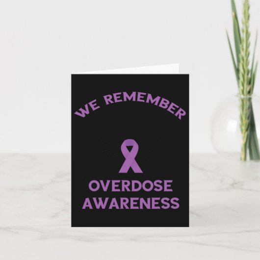 Overdosis Awareness Month Paarse lint We Remember Kaart (Voorkant)
