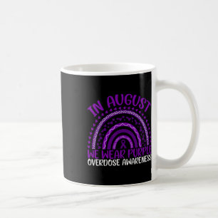 Overdosisbewustzijn in augustus dragen we paarse o koffiemok