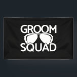 Overeenkomstige Bruidsman Groep Bachelorfeest Ploe Spandoek<br><div class="desc">Dit geweldige "Groom Squad"-ontwerp is perfect voor je trouwfeestgroep bruidsjonkers om te dragen op een vrijgezellenfeest of verlovingsfeest om je laatste avond uit met de jongens te vieren voordat je gaat trouwen! Het ontwerp bevat een "Groom Squad" vrijgezellenfeest-thema met een grafische afbeelding van een zonnebril. Perfect voor trouwfoto's of om...</div>