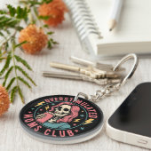 Overgestimuleerde Moms Club Skull Messy Mom Life Sleutelhanger (Voorkant Rechts)