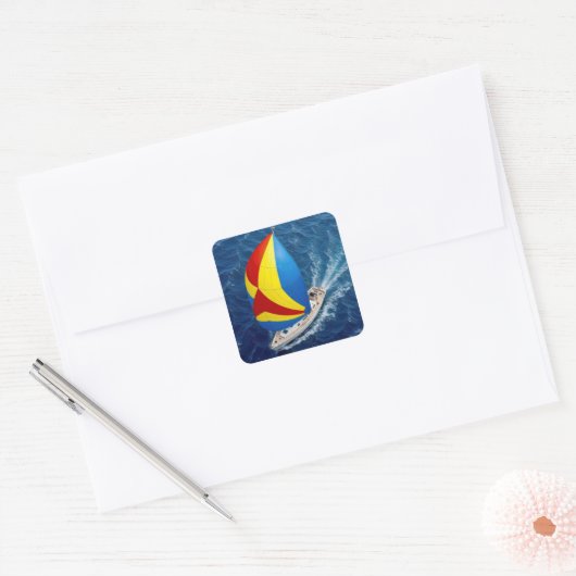 Overhead View Of a Sailing Yacht With Spinnaker Vierkante Sticker (Envelop)