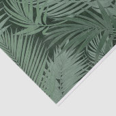 Overlappende groene varenbladeren op donkere achte tissuepapier (Detail)