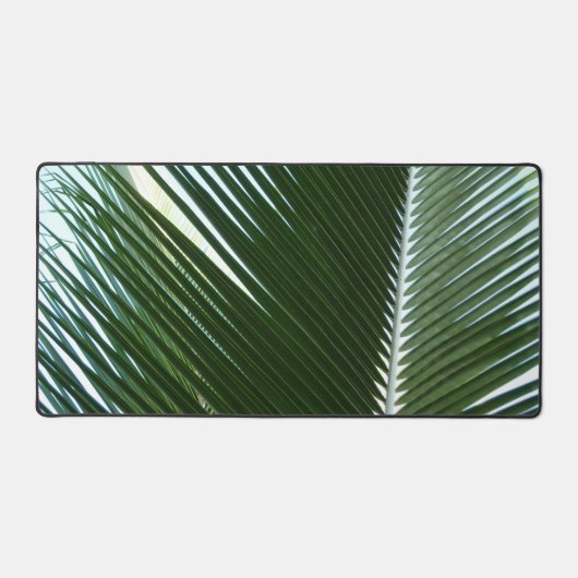 Overlapping Palm Fronds Tropical Green Abstract Bureaumat (Voorkant)