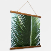 Overlapping Palm Fronds Tropical Green Abstract Hangend Wandkleed (Gebogen)