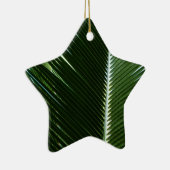 Overlapping Palm Fronds Tropical Green Abstract Keramisch Ornament (Rechts)