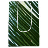 Overlapping Palm Fronds Tropical Green Abstract Medium Cadeauzakje (Achterkant)