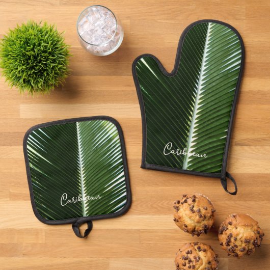 Overlapping Palm Fronds Tropical Green Abstract Ovenwant & Pannenlap Set (Top down)
