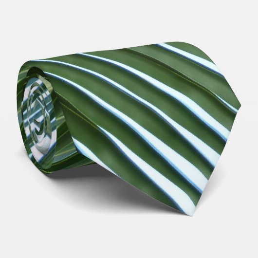 Overlapping Palm Fronds Tropical Green Abstract Stropdas (Opgerold)