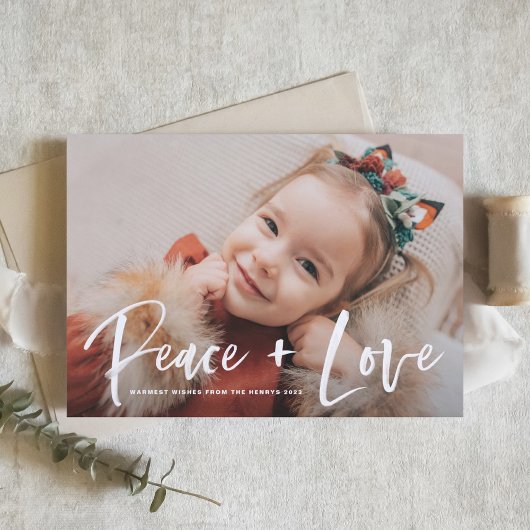 Overlay-foto van penseel en liefdespenseel feestdagen kaart