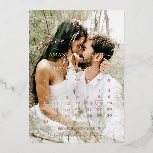 Overlay Gouden Kalender Bruiloft Sla de datum op Folie Uitnodiging (Voorkant)