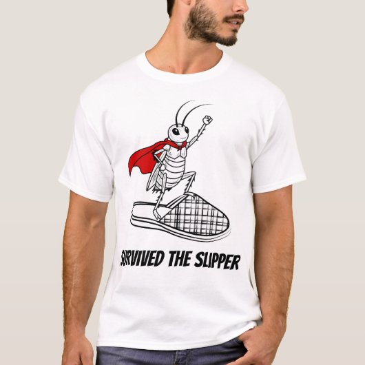 Overleefde de Pantoffel Grappige Kakkerlak Superhe T-shirt (Voorkant)