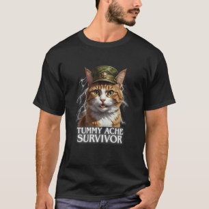 Overlevende kat met buikpijn meme grappige spreuk  t-shirt