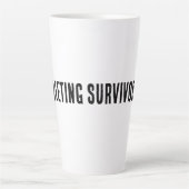 Overlevende van vergadering - Meme hoodie Latte Mok (Voorkant)