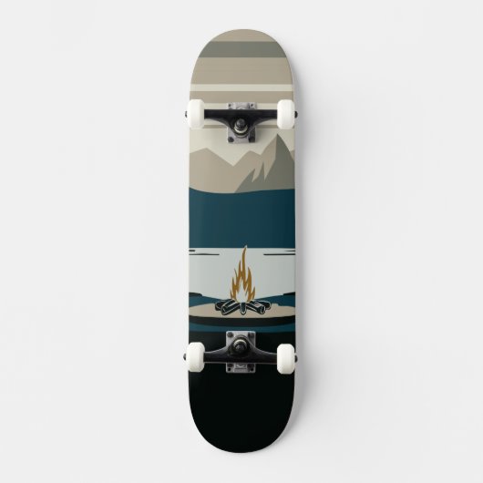 Overleving buiten Bergkampvuur Off-Grid Persoonlijk Skateboard (Voorkant)