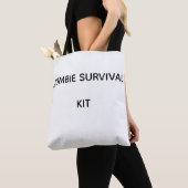 Overlevingskit voor zombies tote bag (Dichtbij)