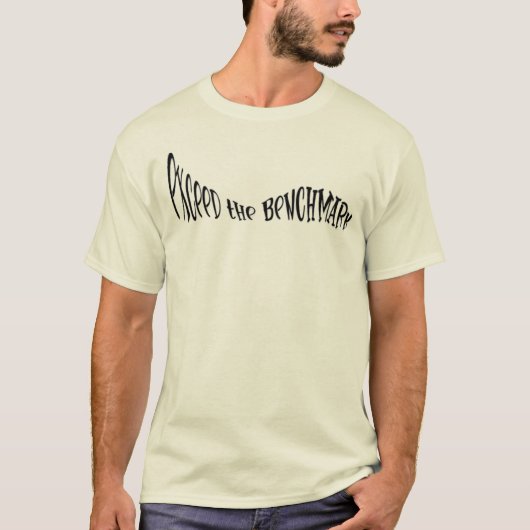 Overschrijd de Benchmark T-Shirt (Voorkant)