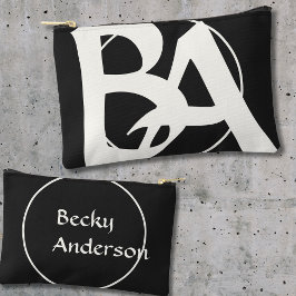 Oversized Initialen in wit en zwart Etui