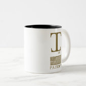 Oversized Monogram "I" PATRIOT Mok — Krachtig (Voorkant rechts)