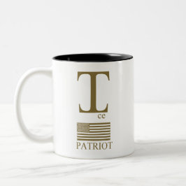 Oversized Monogram "I" PATRIOT Mok — Krachtig