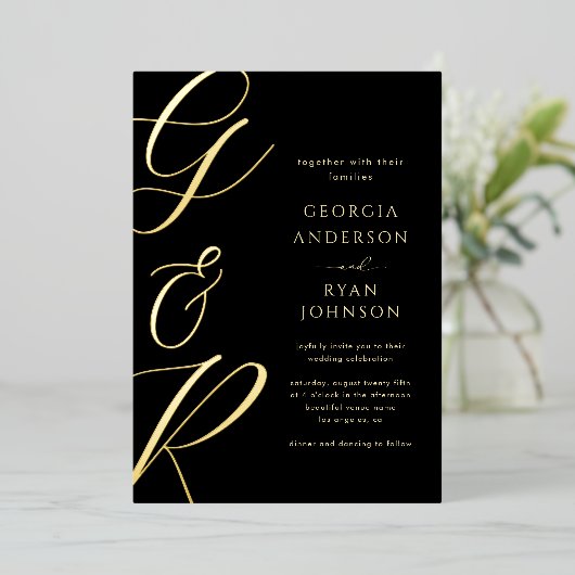 Oversized Script Monogram Donker Vervaagd Foto Bru Folie Uitnodiging (Staand Voorkant)