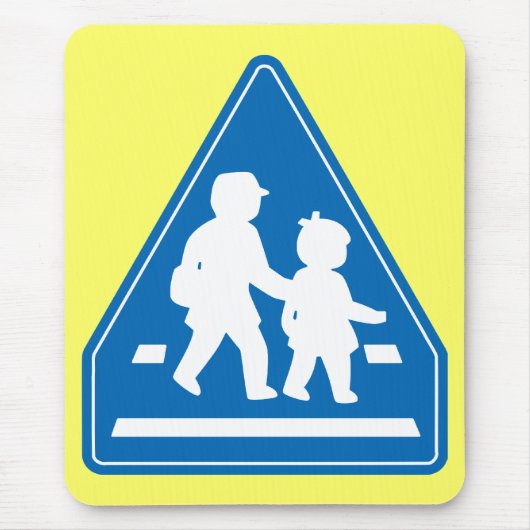 Overstekende schoolkinderen >> Japans verkeersbord Muismat (Voorkant)