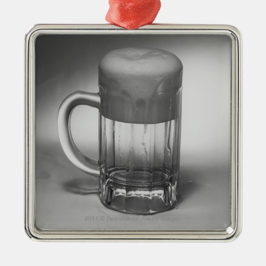 Overstromend bier glas metalen ornament (Voorkant)