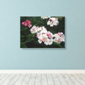 Overvloed van Zomerplumerias Canvas Afdruk (Insitu (Houten vloer))