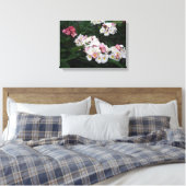 Overvloed van Zomerplumerias Canvas Afdruk (Insitu (Slaapkamer))
