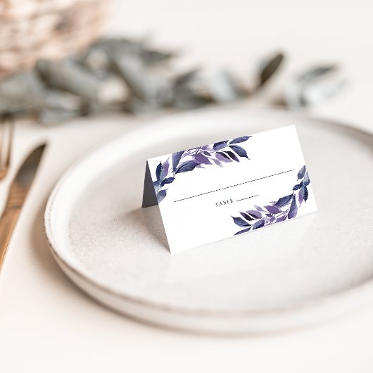 Overvloedig gebladerte violet botanisch plaatskaartje