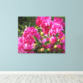 Overvloedige pioenen canvas afdruk (Insitu (Houten vloer))