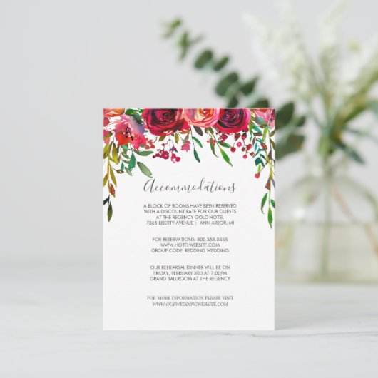 Overvloedige Roos Ruby Red Wedding Accommodaties Informatiekaartje (Staand voorkant)