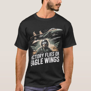 Overwinning vliegt op adelaarsvleugels F-15 gevech T-shirt
