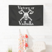 Overwinning voor Valhalla - Helm en Ax Spandoek (Insitu)
