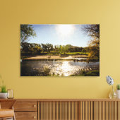 Overzicht van de oevers van een rivier met duideli canvas afdruk (Insitu (Woonkamer))