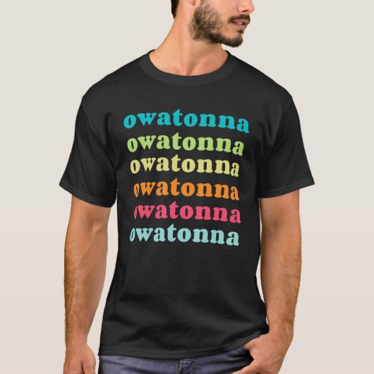 Owatonna Minnesota  MN  Colorful Repeating Text T-shirt (Voorkant)