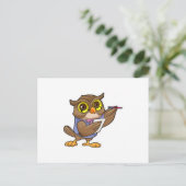 Owl als secretaris met pen en notitie briefkaart (Staand voorkant)