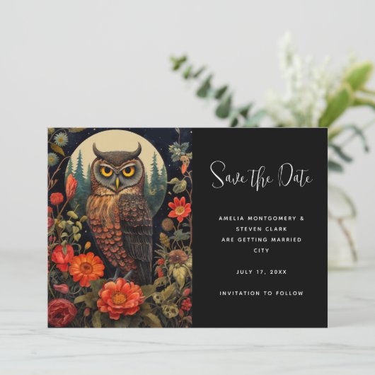 Owl at Night with a Full Moon Wedding Save The Date (Staand voorkant)